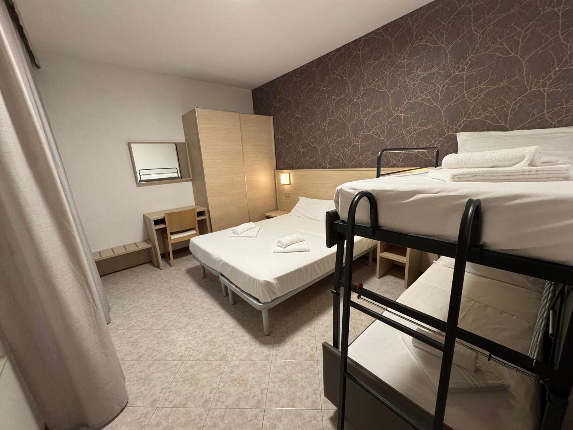 Residence Le Spiagge Римини Экстерьер фото