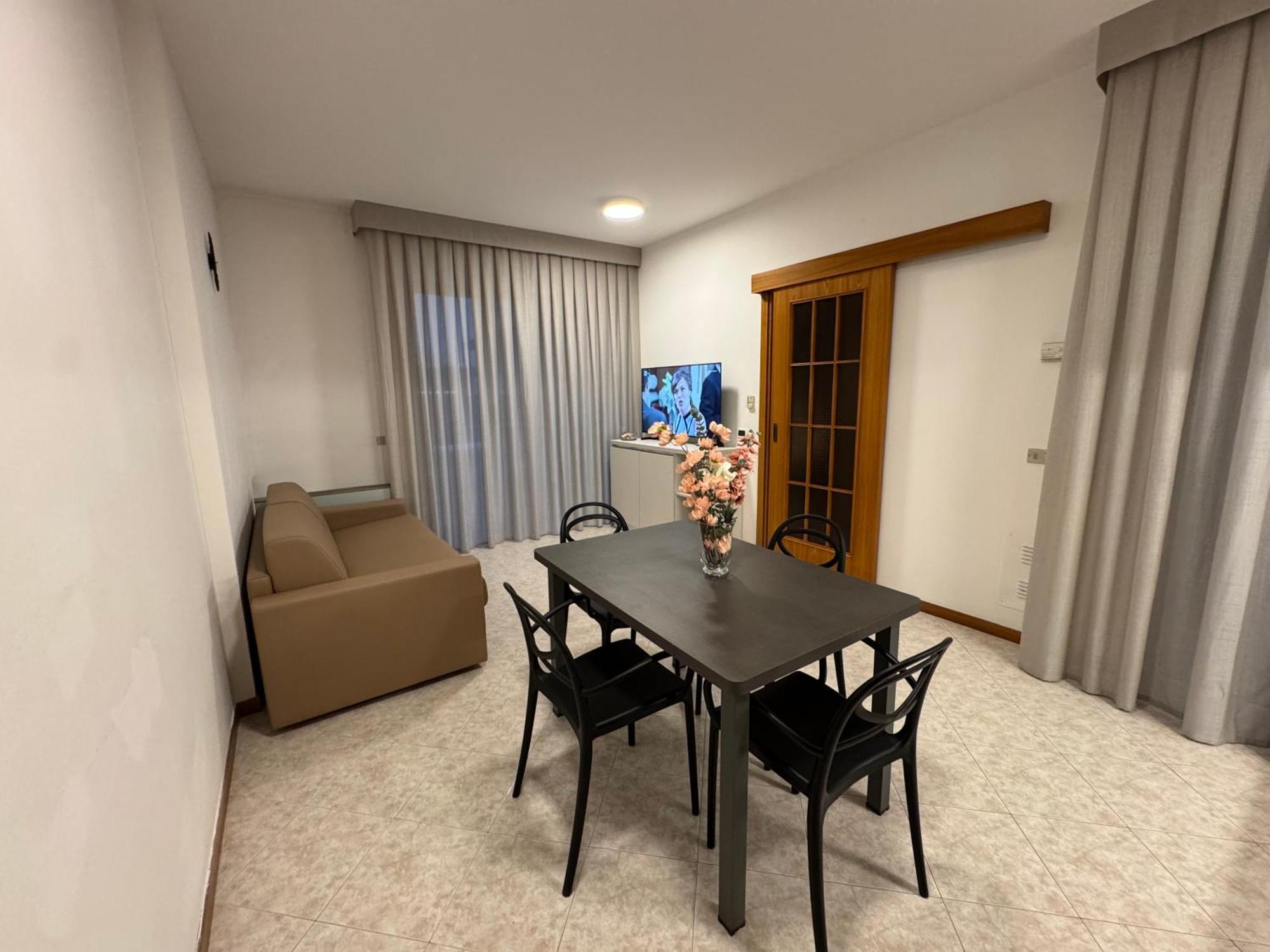Residence Le Spiagge Римини Экстерьер фото